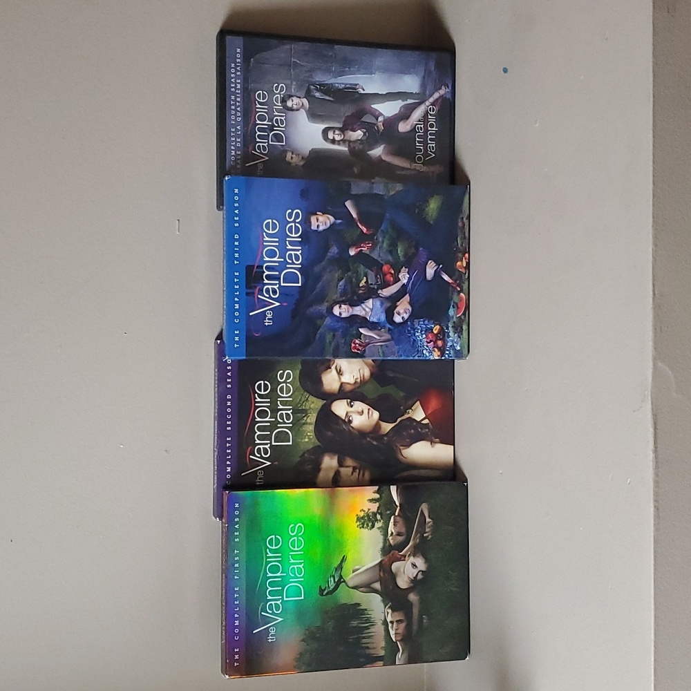 4 Seasons Of The Vampire Diaries